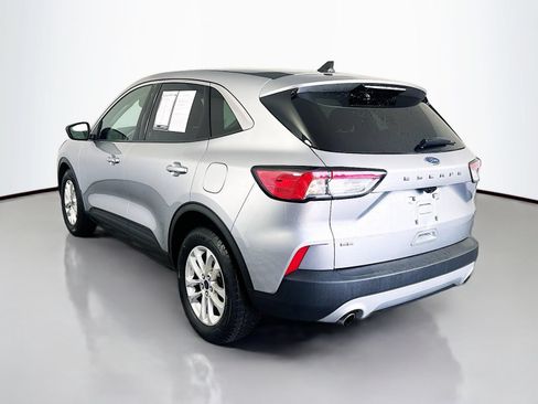 Used 2022 Ford Escape SE FWD image 5