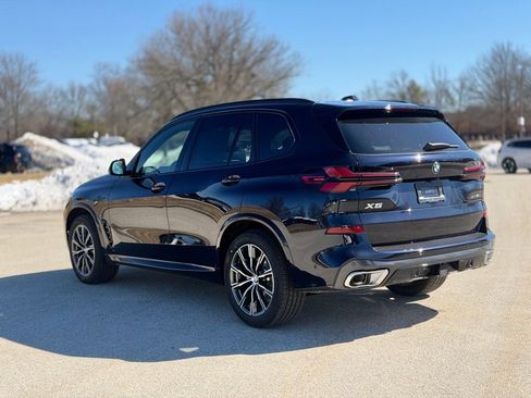 New 2026 BMW X5 xDrive40i w/ M Sport Package AWD/4WD image 4