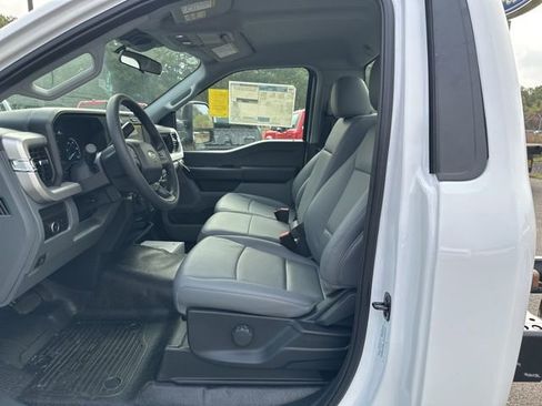 New 2026 Ford F550 4x4 Regular Cab Super Duty image 10