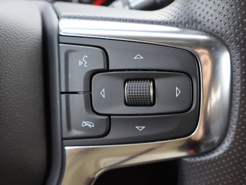 Used 2025 Chevrolet Blazer LT image 20