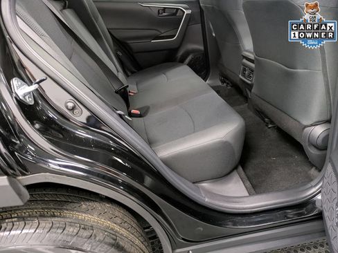 Used 2023 Toyota RAV4 LE AWD/4WD image 27