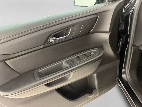 Used 2013 Chevrolet Traverse LT w/ All-Star Edition FWD image 13