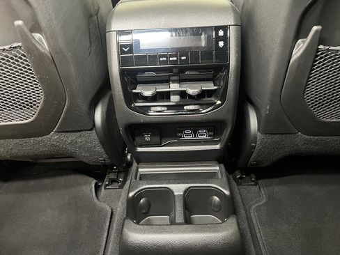 Used 2024 Jeep Grand Cherokee L Altitude image 25