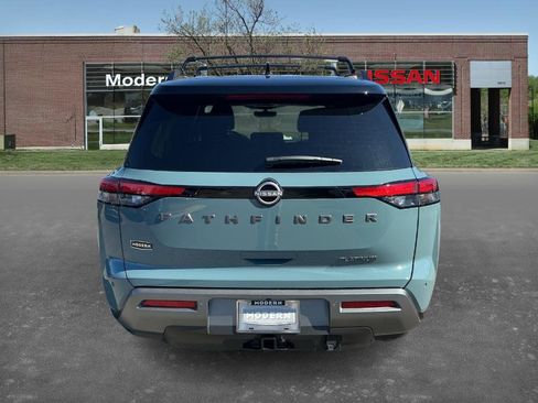 New 2026 Nissan Pathfinder Platinum image 3