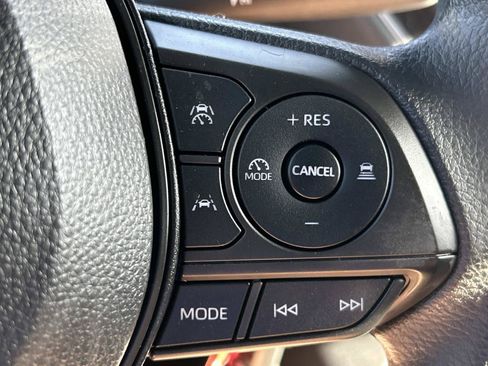Used 2024 Toyota Corolla LE FWD image 23