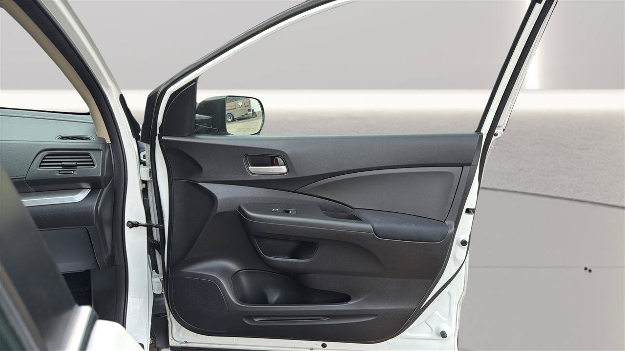 Used 2016 Honda CR-V LX image 16