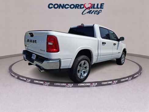 Used 2025 RAM 1500 Big Horn AWD/4WD image 6