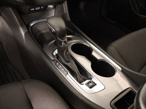 Used 2024 Chevrolet Malibu LT FWD image 8