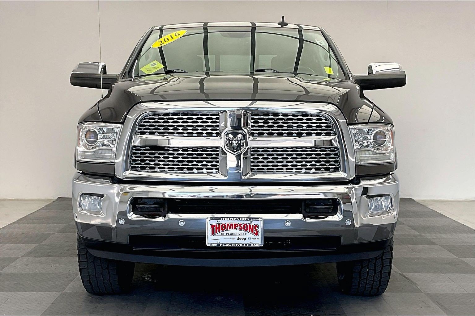 Used 2016 RAM 2500 Laramie AWD/4WD image 2