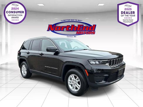 Used 2022 Jeep Grand Cherokee Laredo w/ Luxury Tech Group I AWD/4WD image 1