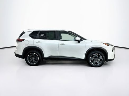 Used 2025 Nissan Rogue SV AWD/4WD image 10