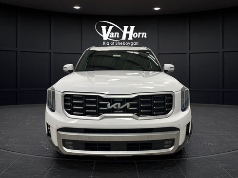 Used 2024 Kia Telluride SX Prestige AWD/4WD image 2