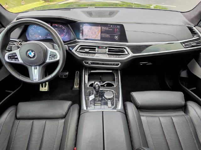Used 2021 BMW X7 M50i AWD/4WD image 2