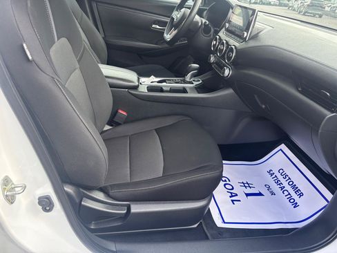 Used 2024 Nissan Sentra SV FWD image 14