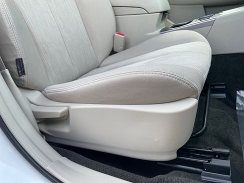 Used 2014 Subaru Outback 2.5i Premium w/ Moonroof Package & Eyesight image 30