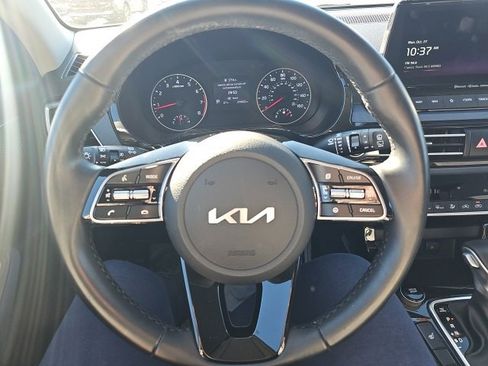 Certified 2023 Kia Seltos S w/ Navigation Package image 16