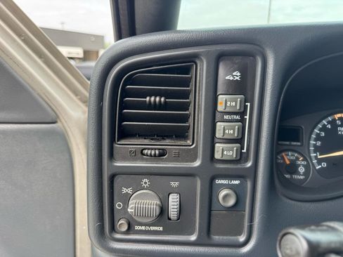 Used 2001 Chevrolet Silverado 3500 LS AWD/4WD image 18