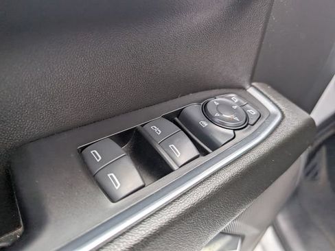 Used 2025 Chevrolet Silverado 1500 LT AWD/4WD image 16