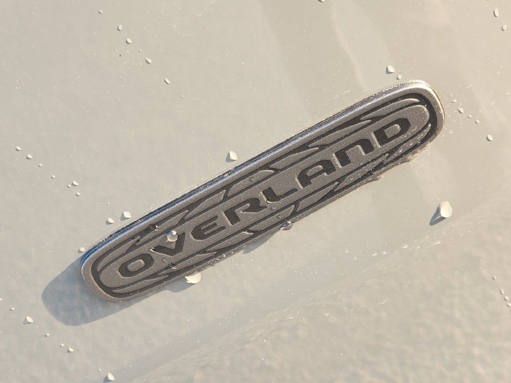 New 2026 Jeep Cherokee Overland w/ Advanced Pro Tech Group AWD/4WD image 8