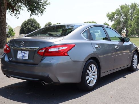 Used 2016 Nissan Altima 2.5 S w/ Power Driver Seat Package FWD image 5
