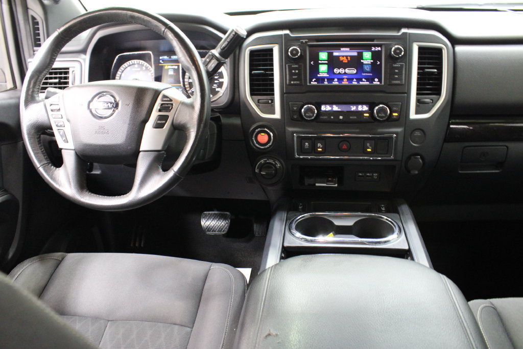 Used 2019 Nissan Titan SV w/ SV Convenience Package AWD/4WD image 9