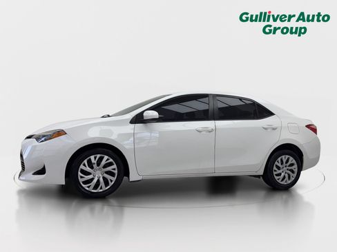Used 2019 Toyota Corolla LE FWD image 2
