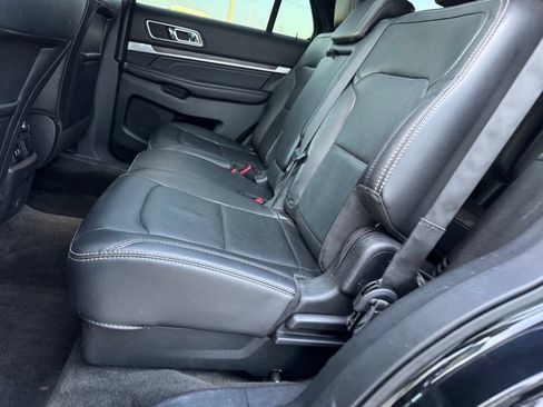 Used 2018 Ford Explorer Limited w/ Equipment Group 301A AWD/4WD image 10