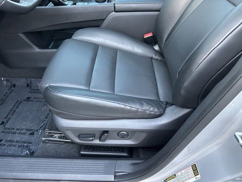 Used 2022 Nissan Rogue SV w/ SV Premium Package image 27