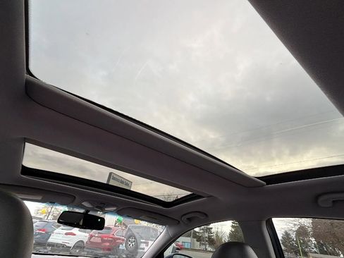 Used 2013 Hyundai Sonata Limited w/ Premium Pkg image 13