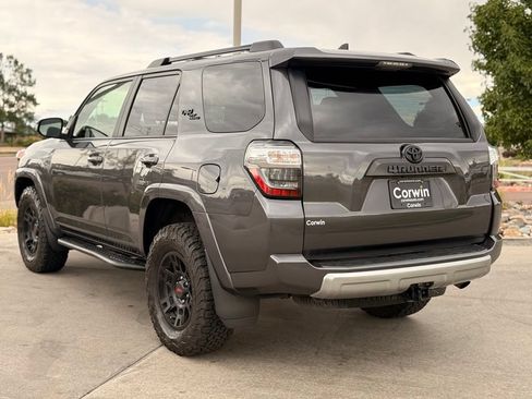 Used 2022 Toyota 4Runner TRD Off-Road Premium w/ Moonroof Package AWD/4WD image 5