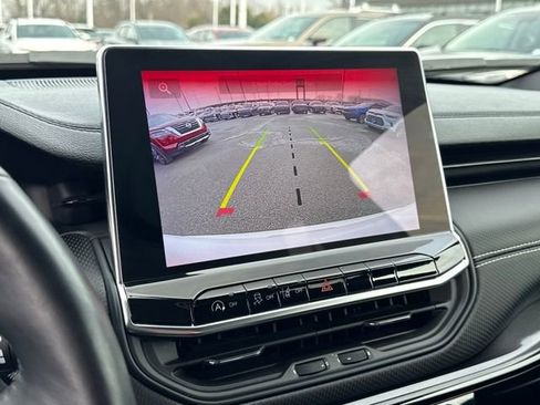 Used 2022 Jeep Compass Altitude w/ Sun and Sound Group image 19