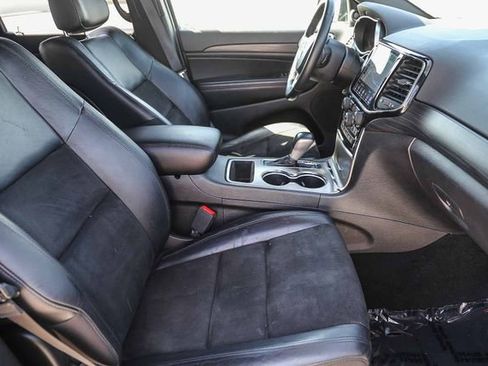 Used 2021 Jeep Grand Cherokee Laredo X RWD image 18