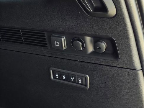 New 2026 Jeep Grand Wagoneer Limited AWD/4WD image 8