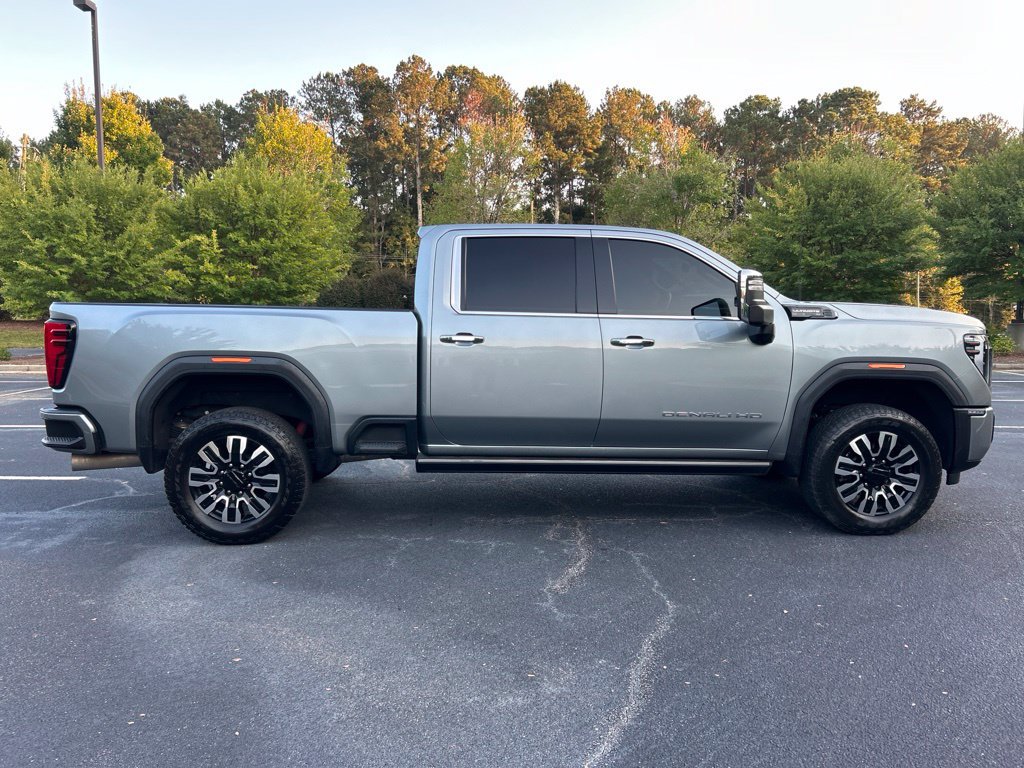 Used 2024 GMC Sierra 3500 Denali Ultimate AWD/4WD image 28