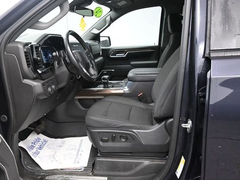 Used 2024 Chevrolet Silverado 1500 LT Trail Boss w/ Convenience Package II image 30