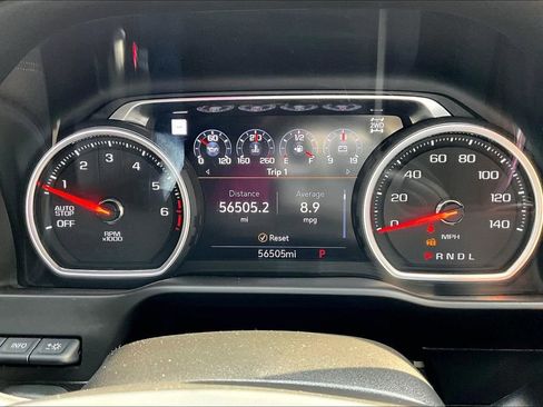 Used 2021 Chevrolet Silverado 1500 High Country w/ Technology Package AWD/4WD image 17