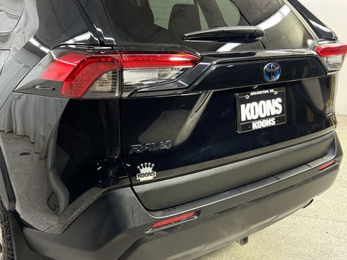 Used 2024 Toyota RAV4 AWD Hybrid image 30