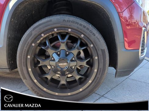 Used 2020 GMC Acadia SLE w/ LPO, Floor Liner Package image 16