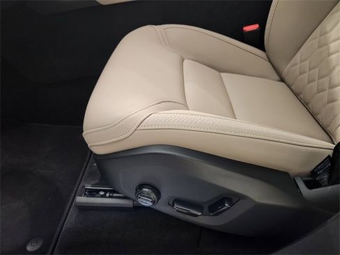 New 2026 Volvo XC90 B6 Plus w/ Protection Package Premier image 25