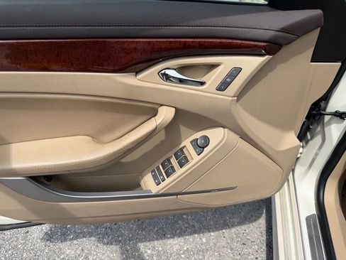 Used 2011 Cadillac CTS Premium RWD image 22