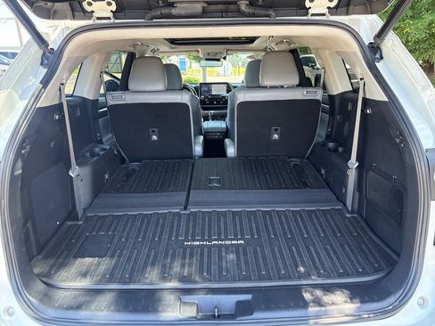 Used 2020 Toyota Highlander Platinum AWD/4WD image 45