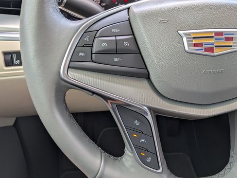 Certified 2022 Cadillac XT5 Premium Luxury FWD image 26