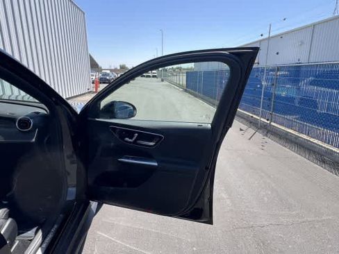 Used 2026 Mercedes-Benz GLC 300 image 22