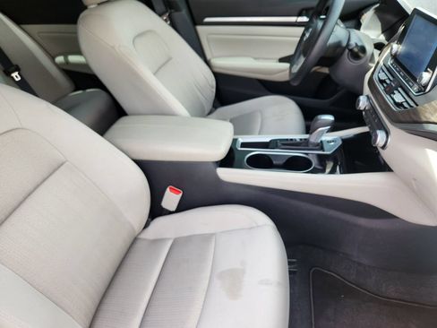 Used 2023 Nissan Altima 2.5 SV FWD image 12