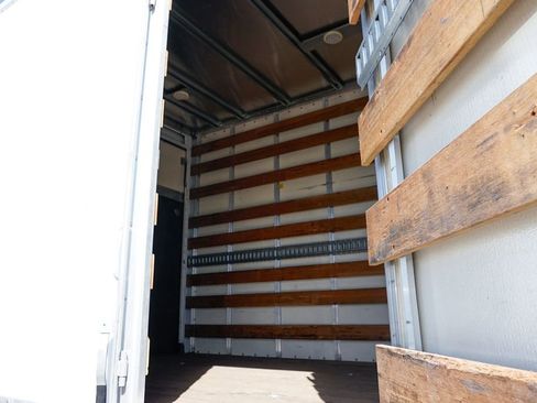 Used 2016 Ford F650 2WD Regular Cab Super Duty image 19