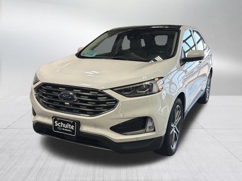Used 2020 Ford Edge Titanium w/ Equipment Group 301A AWD/4WD image 3