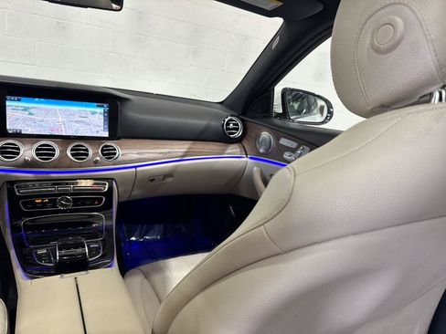 Used 2017 Mercedes-Benz E 400 4MATIC Wagon image 60