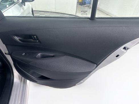 Used 2025 Toyota Corolla LE image 27