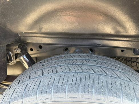 Used 2014 Ford F150 FX4 w/ FX Appearance Package AWD/4WD image 9
