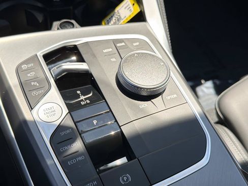 Used 2025 BMW M240i Coupe RWD image 19